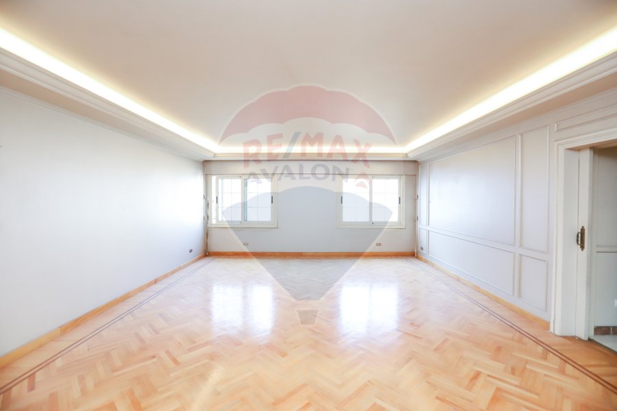 Apartment for sale 240 m Smouha - ( Fawzi Moaz St - steps from Smouha square )