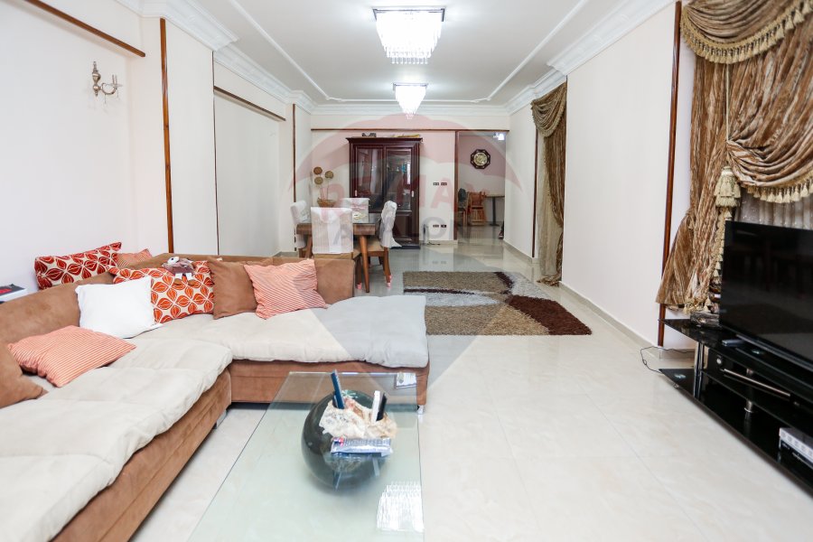 Furnished Apartment for rent 140 m Gleem ( Directly in Abo Qeer St.)