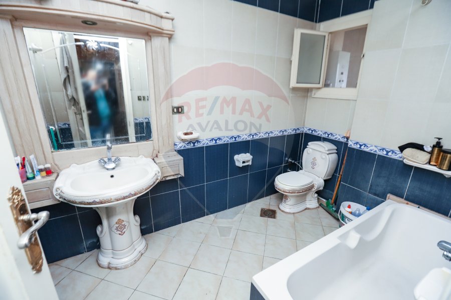 Apartment for sale 155 m Sporting (Sec Num from abo Qeer St - sporting club view )