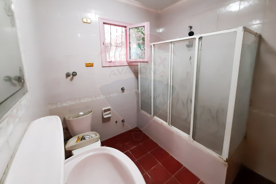 Apartment For Sale 250 m Elebrahmya (Abo Qer Main St.)