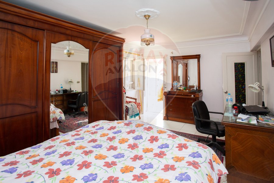 Apartment for sale 170 m Saba Basha (directly on the tram)