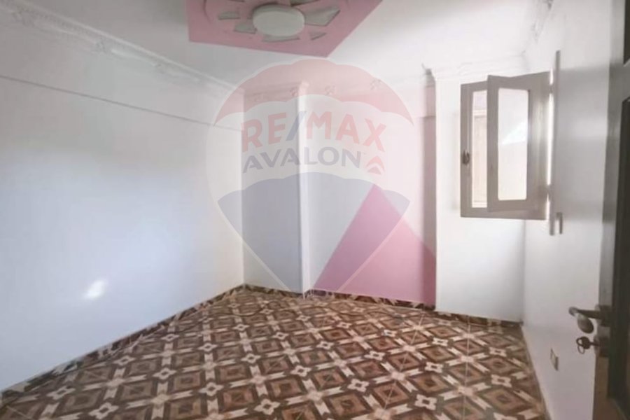 Apartment for sale 90 m Moharam Bek (Madenat El Shabab)
