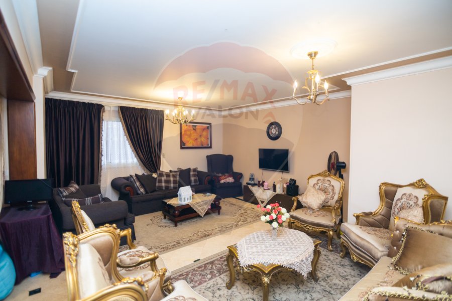 Apartment for sale 155 m Louran (building first row on the sea)