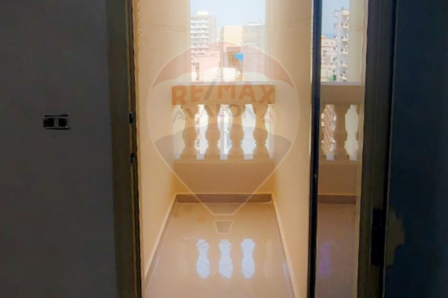 Apartment for sale 140 m Lauran (the second number from the sea)