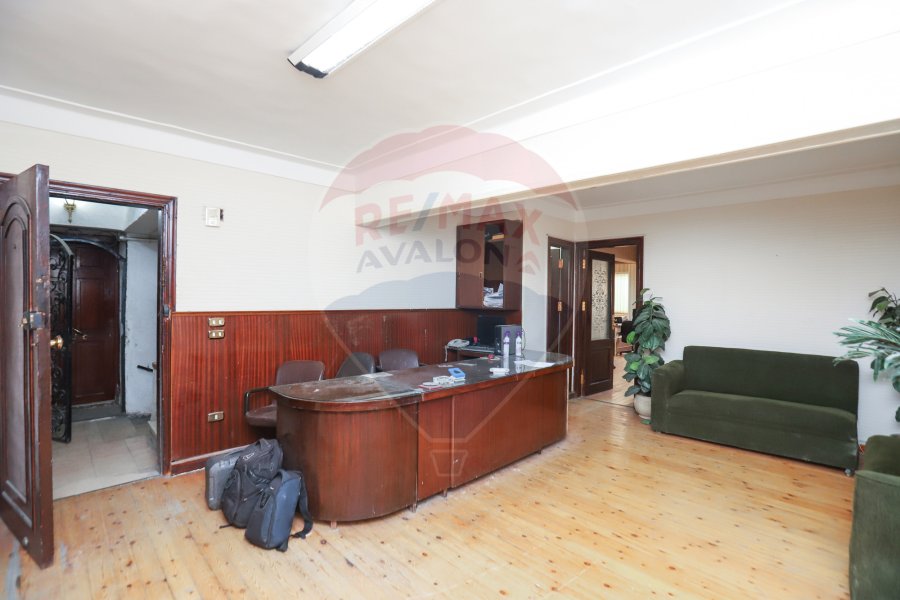 Apartment for sale 140 m Gleem ( steps from Abo Qeer St )