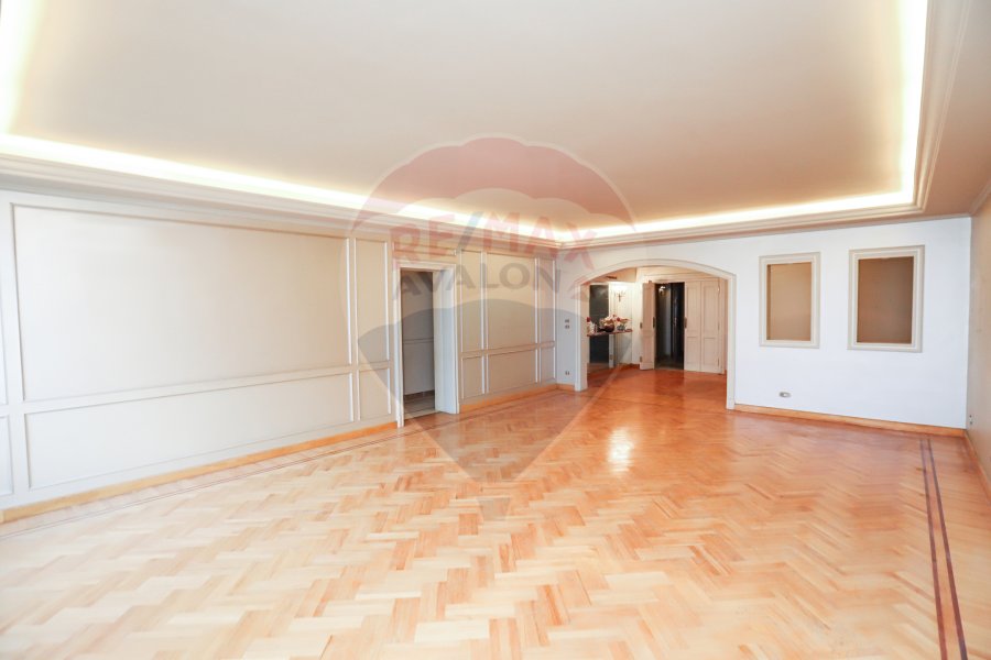 Apartment for sale 240 m Smouha - ( Fawzi Moaz St - steps from Smouha square )