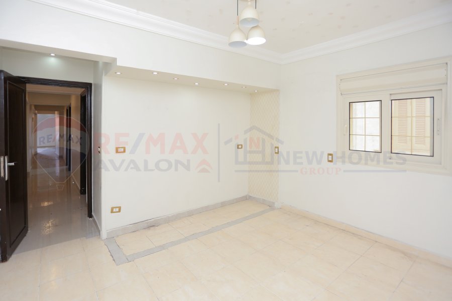 Apartment for sale 120 m Zizinia (Steps from Abu Qir St.)