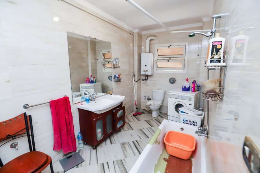 Apartment for sale 200 m Smouha (behind victor amanouil squ.)