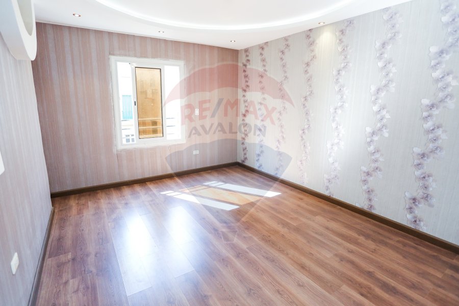 Apartment for Sale 165 m Cleopatra (steps from port said st)