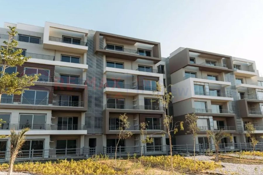 Apartment for sale Palm Hills New Cairo 70 m installment
