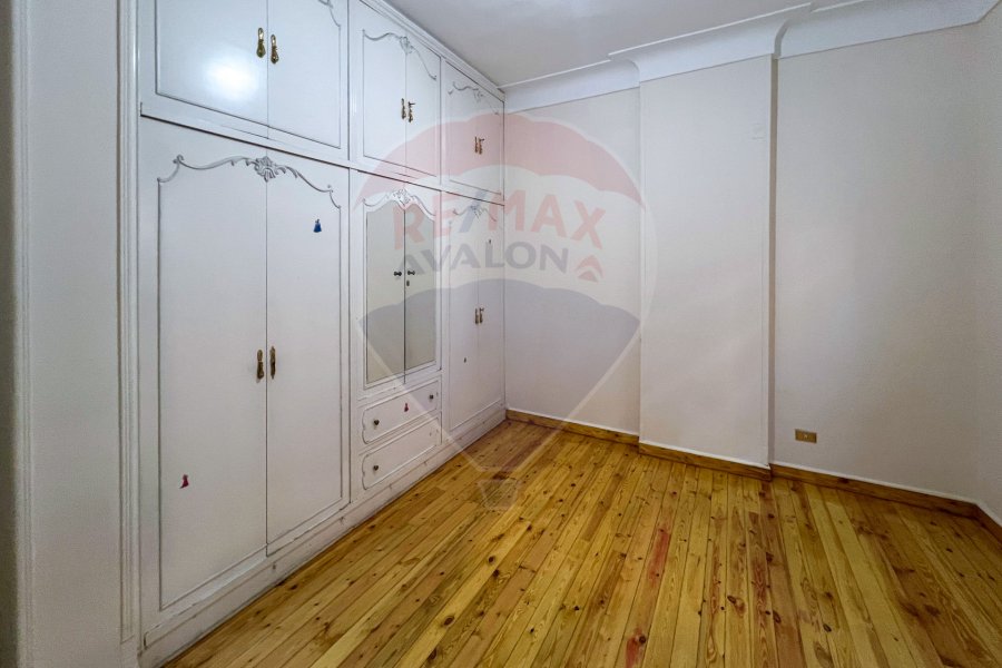 Apartment for rent 240 m Sedi Gaber (Bahaa El Din El Ghatoury St)