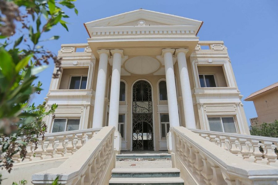 فيلا للبيع 1090م بكينج مريوط  (كمبوند العروبة)