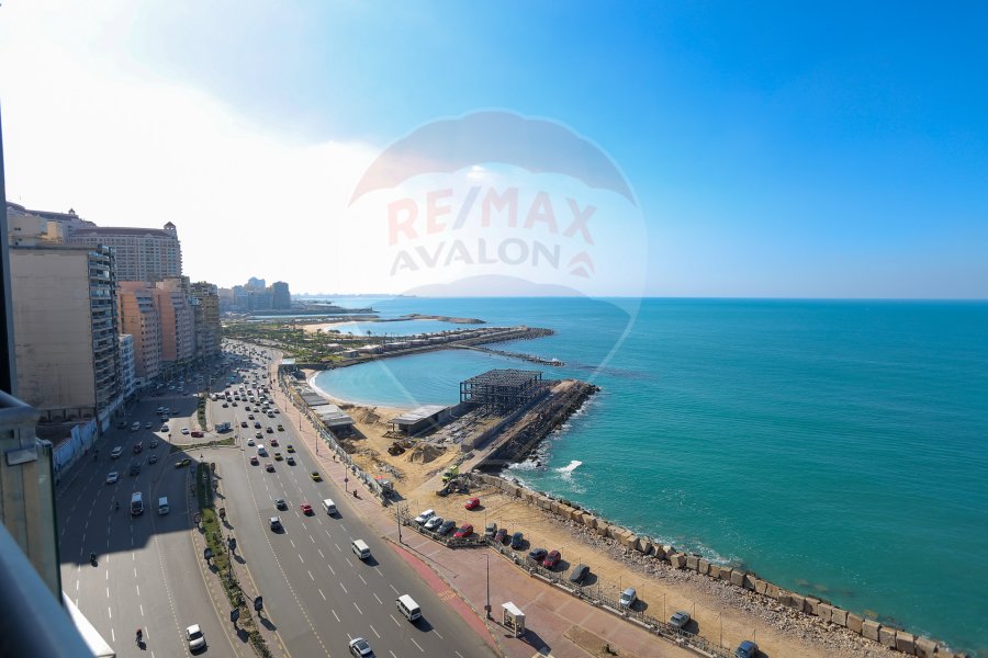 Apartment for sale 410 m in Lauran (directly on the sea)