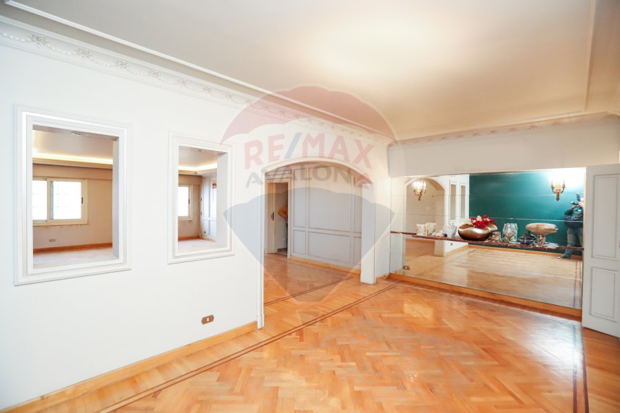 Apartment for sale 240 m Smouha - ( Fawzi Moaz St - steps from Smouha square )