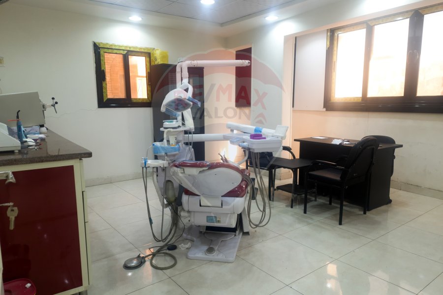 مركز طبي للإيجار 450 م الهانوفيل (طريق اسكندرية مطروح)