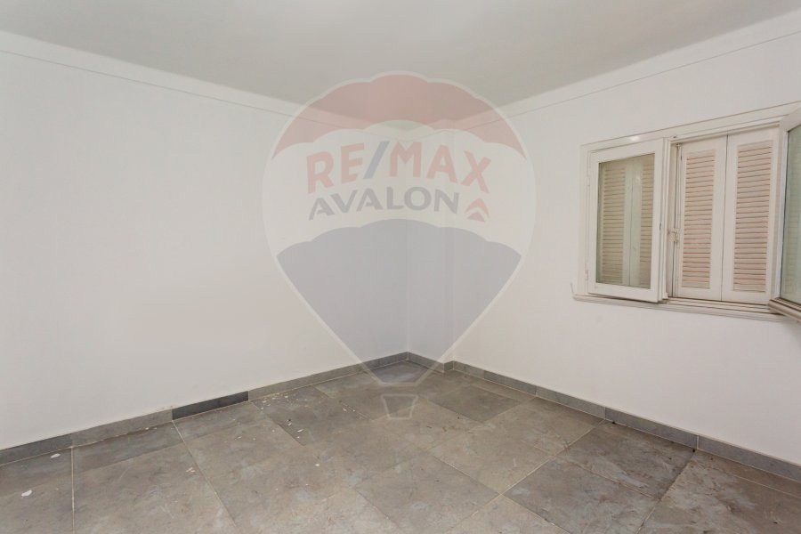 Administrative apartment for sale 95 m Sidi Gaber (Abu Qir St.)