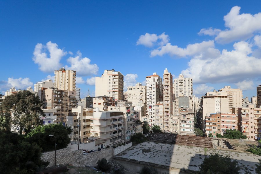 شقة للبيع 302م كفر عبده (بجوار المركز الثقافى البريطانى)