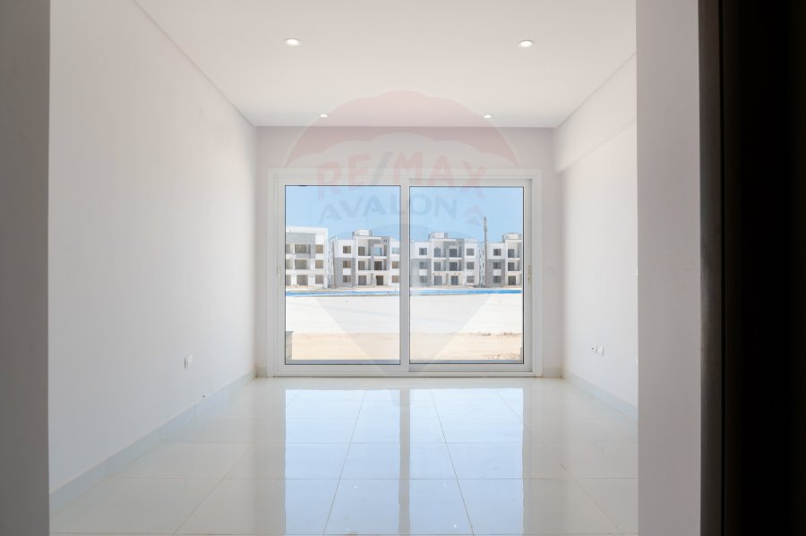 Chalet for sale (Sea view - Ras Elhekma) 120 m