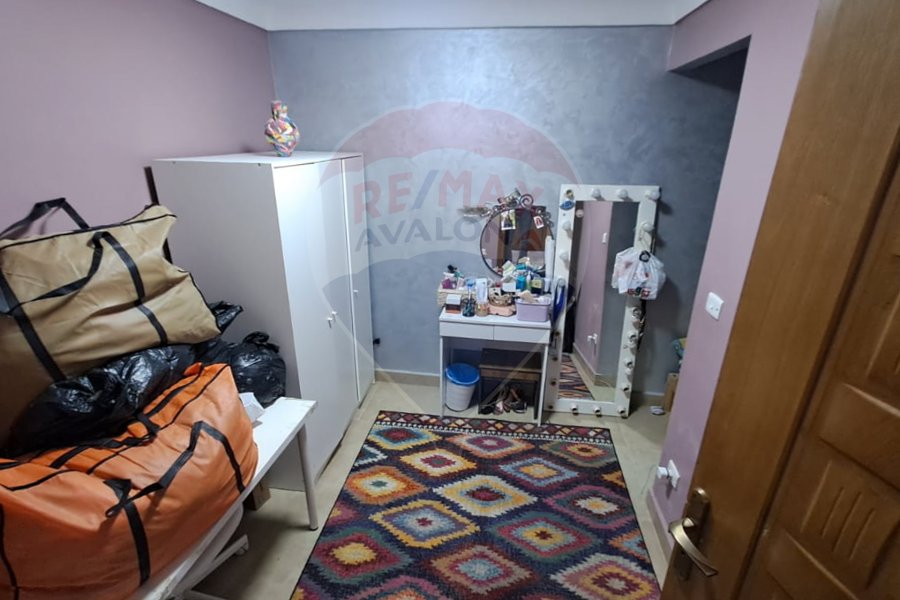 Apartment for sale 200 m Mostafa Kamel (steps from Kiroseiz Bridge Smouha)