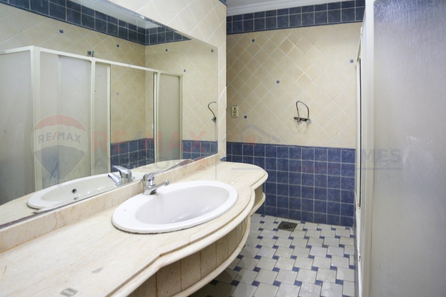 Apartment for sale 200 m Zezinia (directly on the tram - brand building)