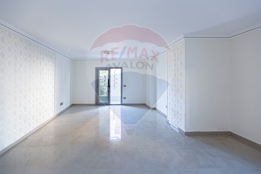Apartment for sale 172 m Elebrahmia (Abu Qir St. directly)