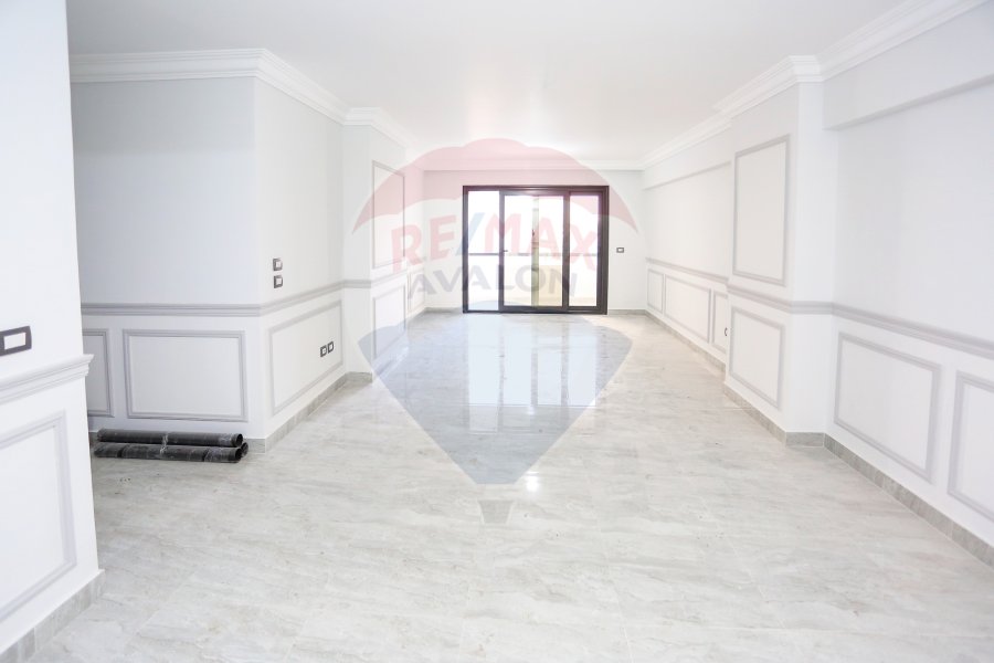 Apartement for sale 174 m Smouha (East Tower Compound - Ryada school st)