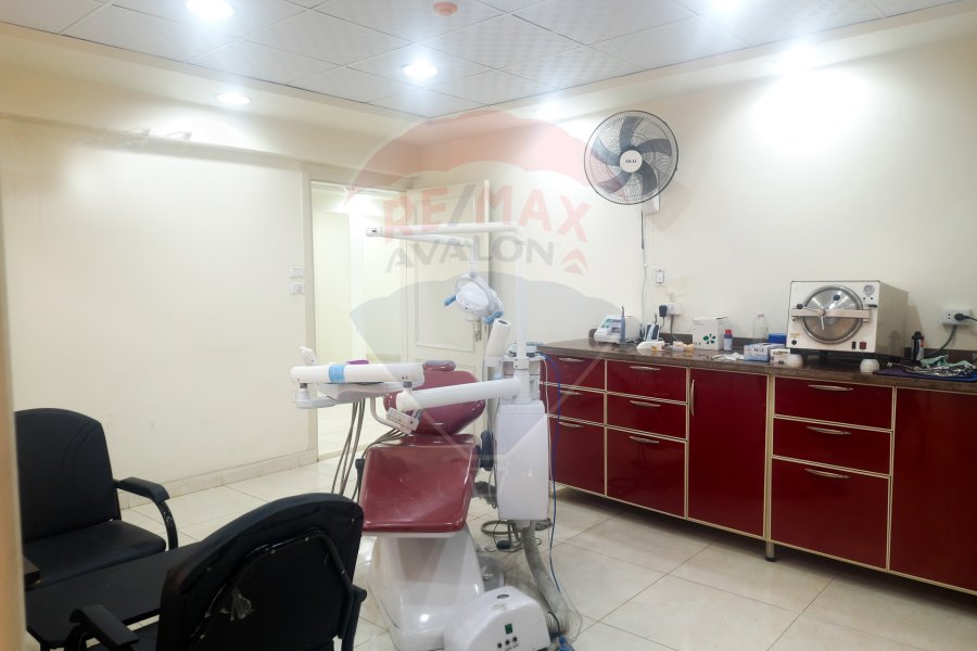 مركز طبي للإيجار 450 م الهانوفيل (طريق اسكندرية مطروح)