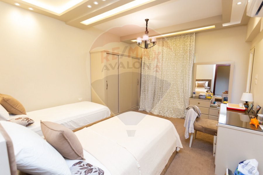 Furnished twin house for annual rent, 350 m², King Mariout (Al Orouba Royal)