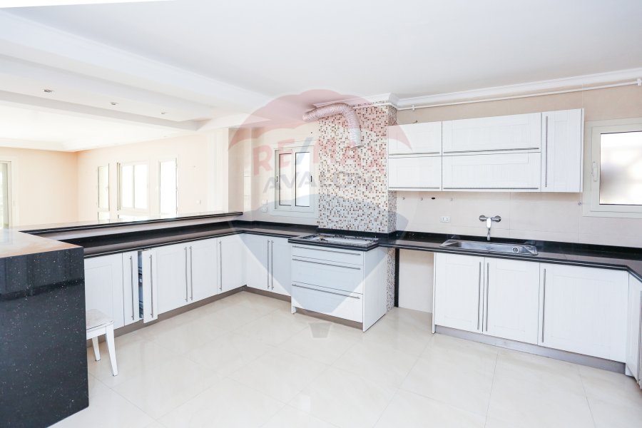 Apartment for rent 250 m Smouha (Solik Towers)