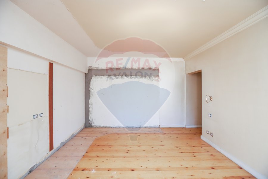 Apartment for sale 240 m Smouha - ( Fawzi Moaz St - steps from Smouha square )