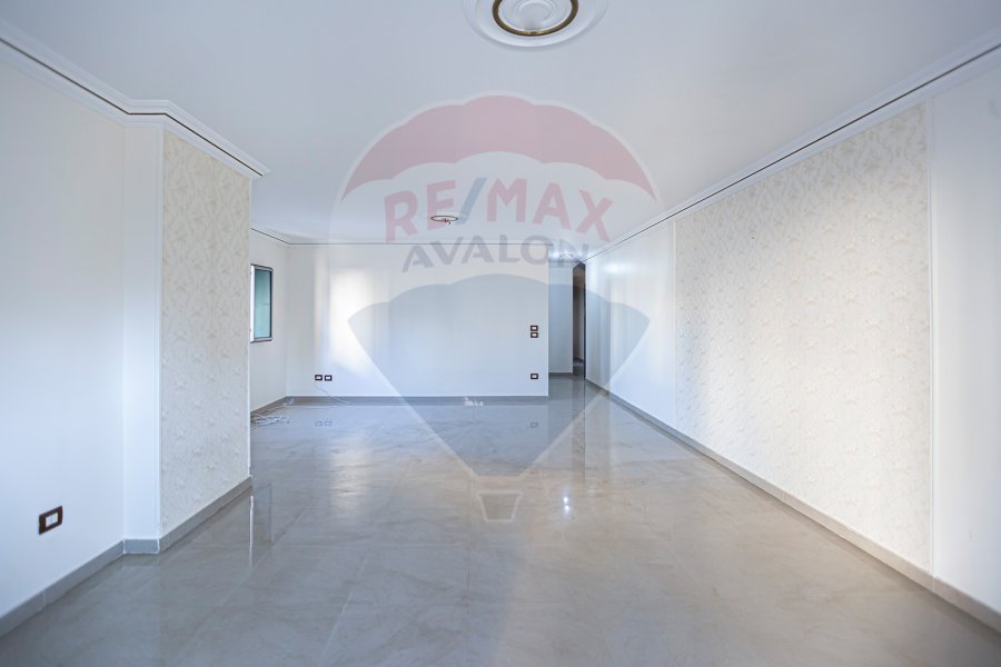 Apartment for sale 172 m Elebrahmia (Abu Qir St. directly)