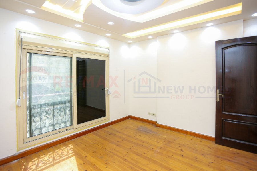 Apartment for sale 200 m Zezinia (directly on the tram - brand building)