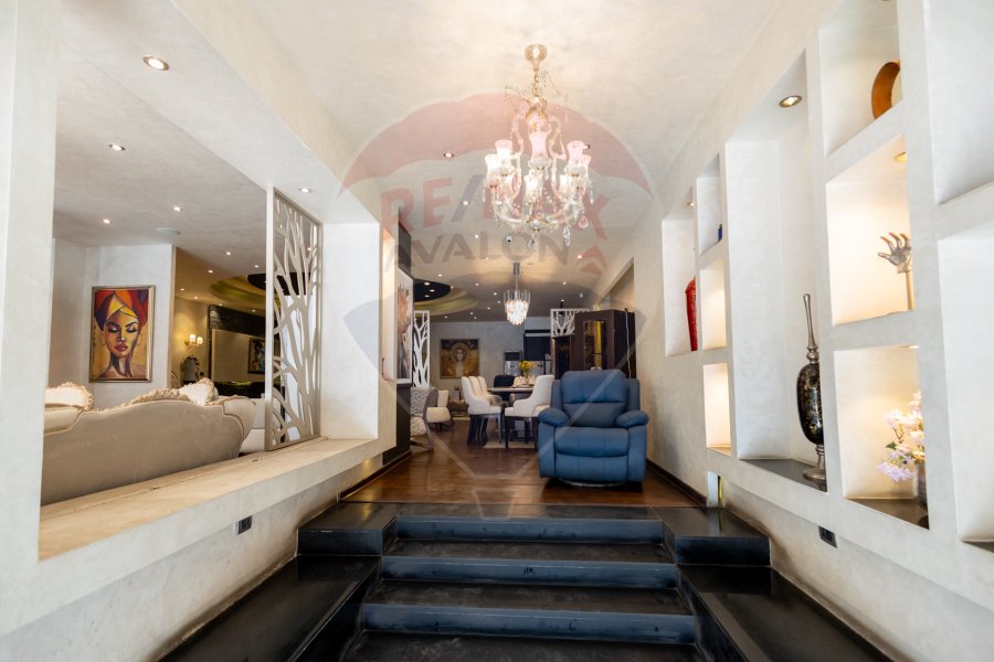 Shop for rent 600 m Louran (directly on the tram)