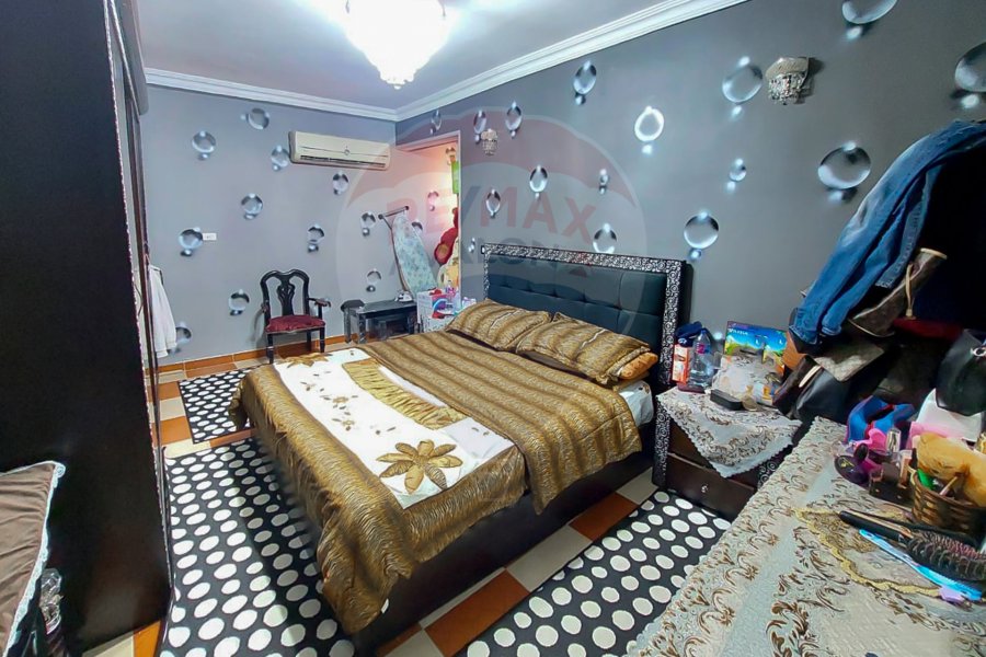Apartment for sale 125 m Kafr Abdo (Al-Fayoumi st.)