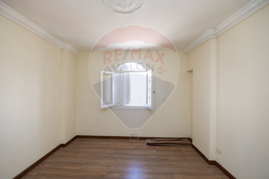 Apartment for sale 130 m Kafr Abdo (Ibrahim ragi St.)