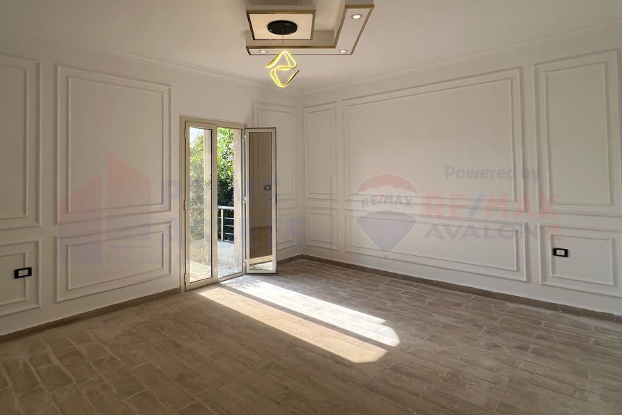 Stand alone villa for sale 520 m King Mariot (Mohamed Rashed St)