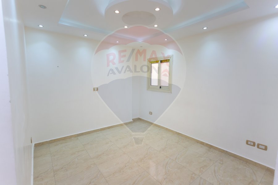 Licensed apartment for sale 120 m Smouha (compound in El Nasr St.)