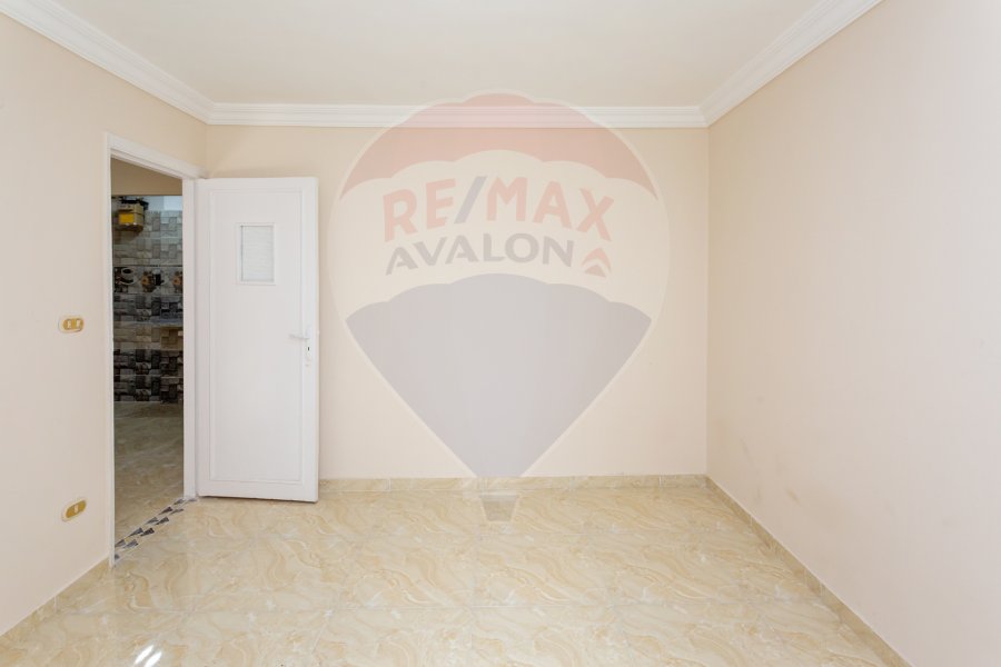 Apartment for sale 85 m Zezinia (Branched from Abu Qer st.)