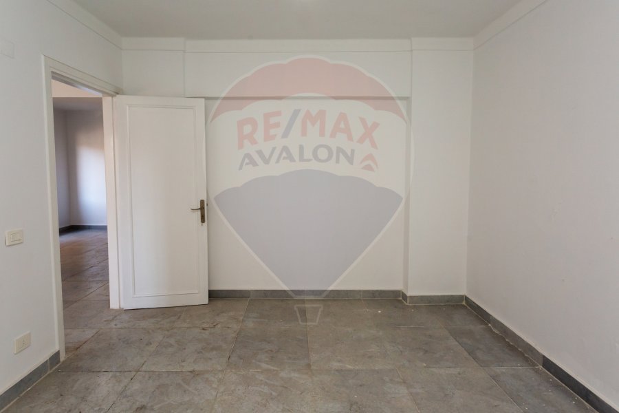 Administrative apartment for sale 95 m Sidi Gaber (Abu Qir St.)