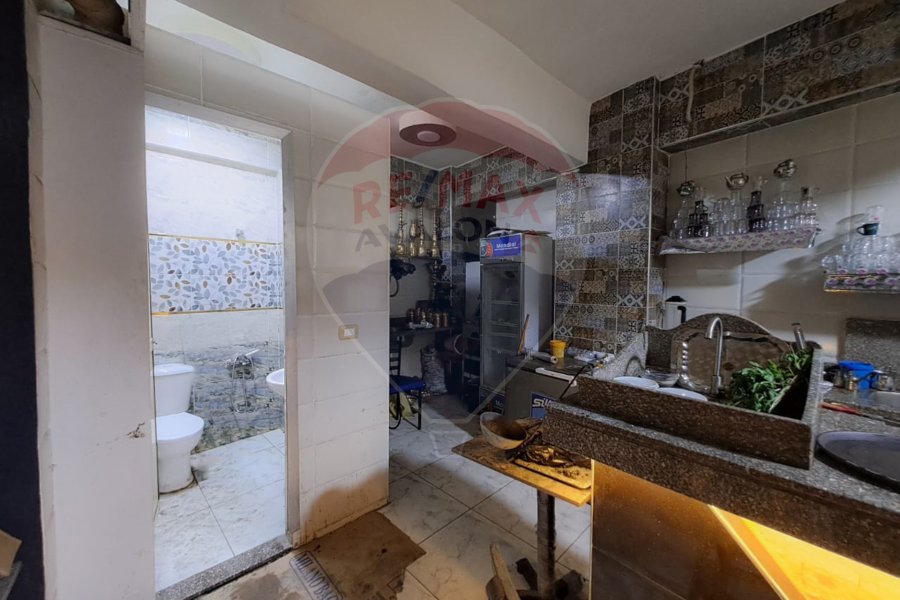 Commercial shop for sale 70 m Sidi Bishr (Khaled Ibn Al Walid St.-Steps from the sea)