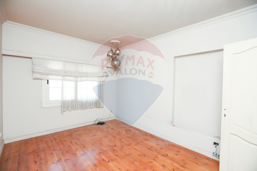 Apartment for sale 240 m Smouha - ( Fawzi Moaz St - steps from Smouha square )