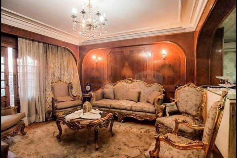 شقة للبيع 225 م مصطفي كامل (أمام كيروسيز مول)