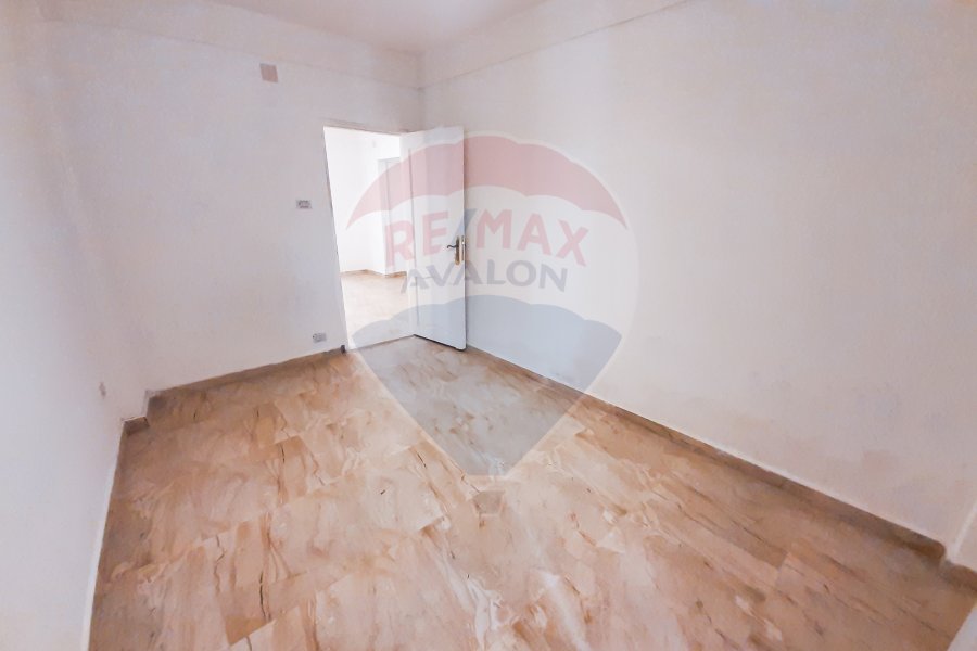 Apartment For Rent 130 m Al Ibrahimiah ( directly on the sea )