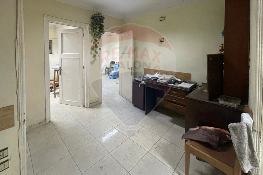 Clinic for sale 90 m Cleopatra (Directly on the Tram)
