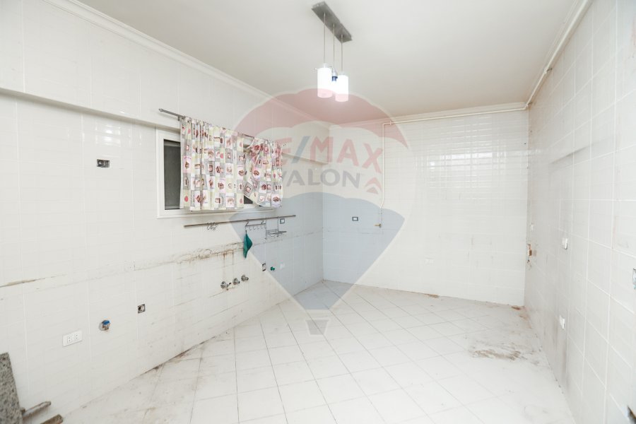 Apartment for sale 240 m Smouha - ( Fawzi Moaz St - steps from Smouha square )