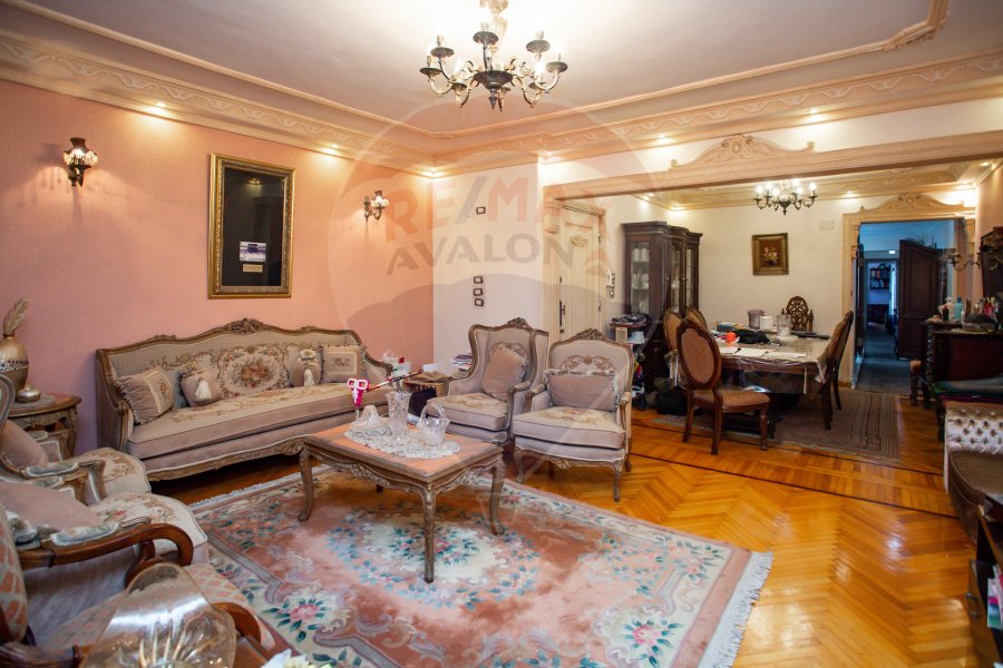 Apartment for sale 150 m Stanley (Abdul Hamid Al-Abadi Street - steps from the sea and the tram)