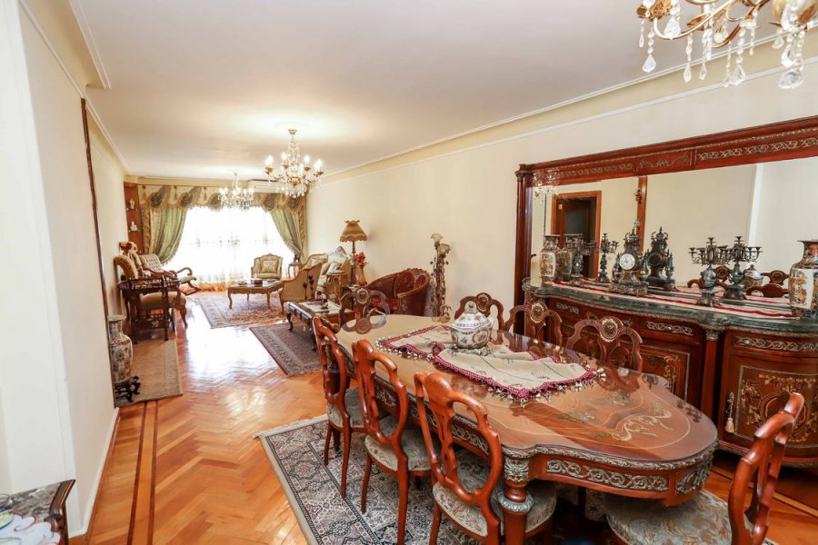 Furnitued Apartment for rent 220m Saba basha