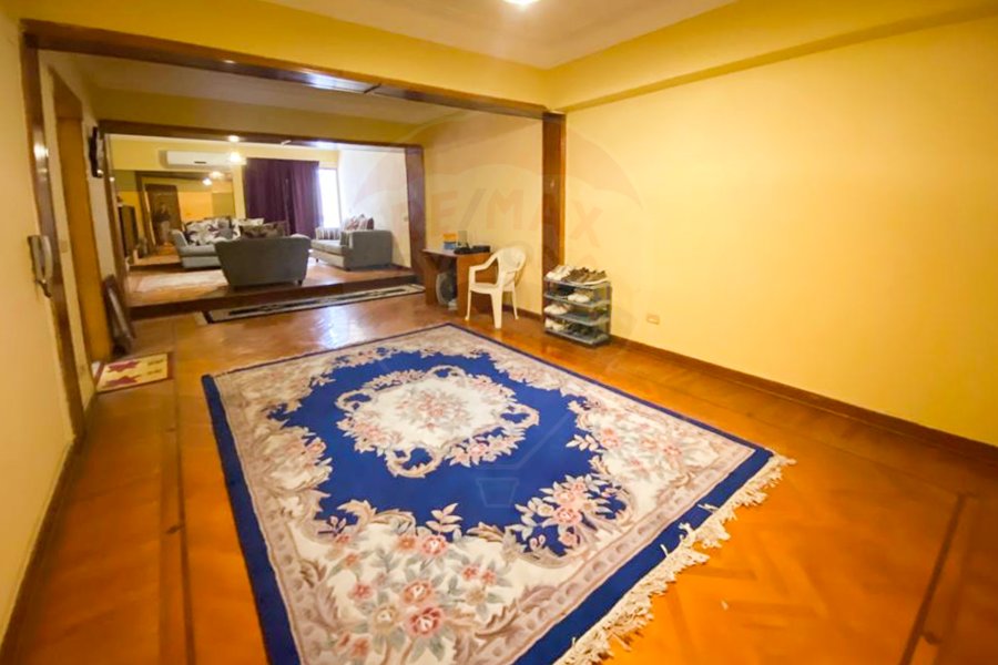 Furnished apartment for rent 180 m Kafr Abdo