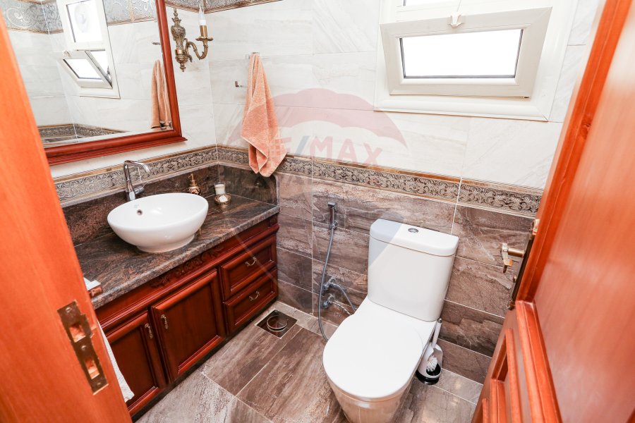 Apartment for sale 195 m Zezenia (Mostafa Abdel Razek St.)