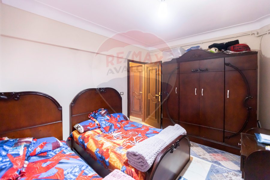 Administrative apartment for sale 170 m AL Mandara (Directly on the sea)